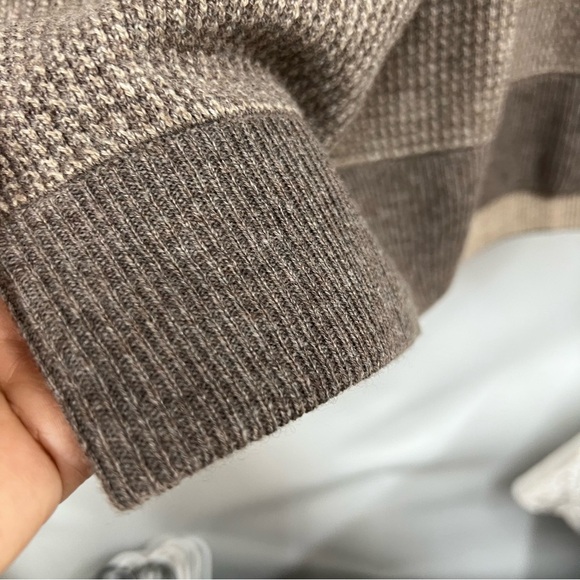 Raffi Men's L/52 wool Cashmere textured coffee V-Neck Sweater NWT - Picture 6 of 13